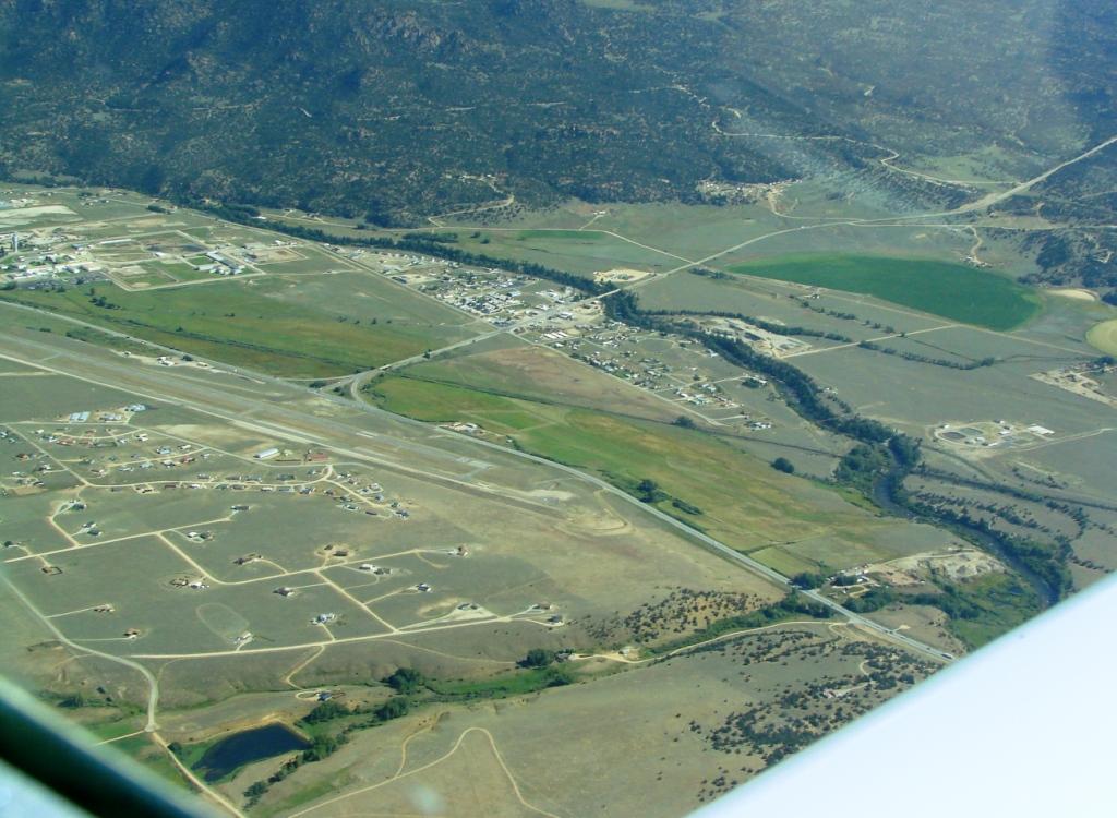 Flying into Lake County Airport, Leadville Colorado!